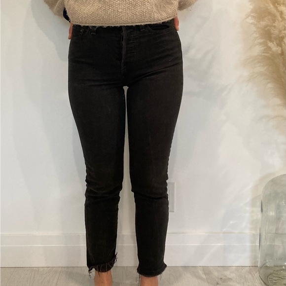 Levi’s black high rise jeans - Picture 4 of 6